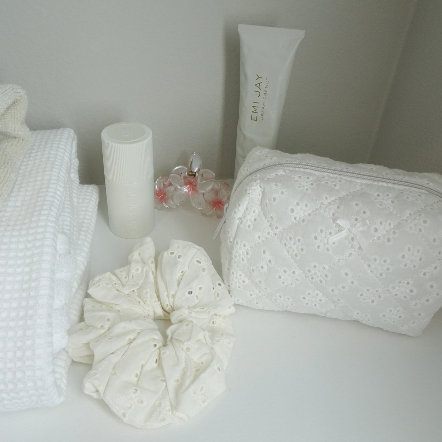 sweet summer eyelet pouch