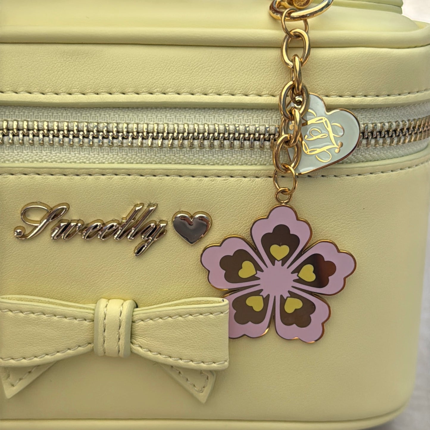 sweetly mini beauty bag