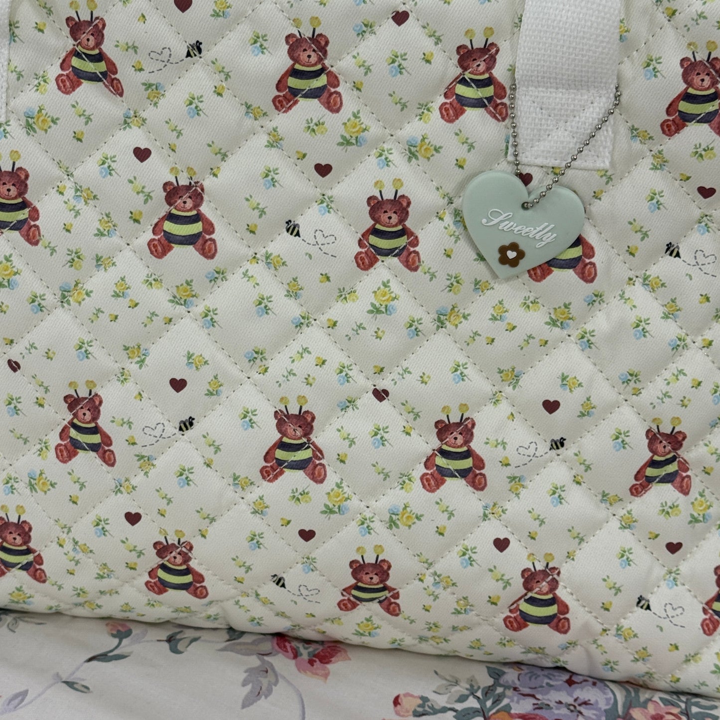 honey bee large tote bag