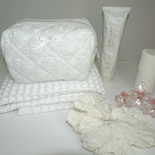 sweet summer eyelet pouch