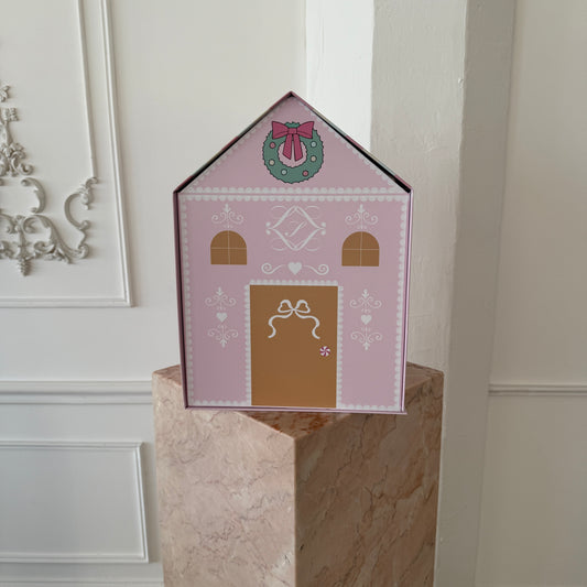sweetly gingerbread house gift box
